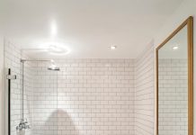 15 banheiros decorados e dicas para espaços menores Banheiros decorados